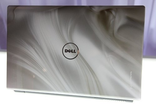 Dell puts nail polish on laptops